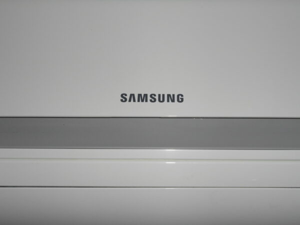 Vendo condizionatore Samsung Esterna AQ12UGDX con monosplit AQ12UGDN 12000 BTU